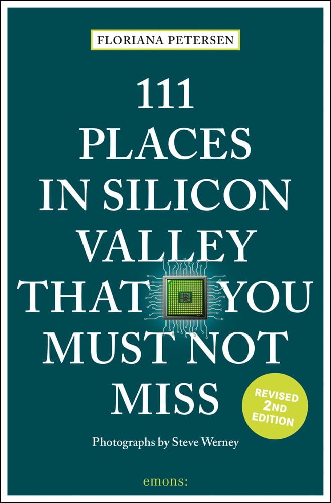 Small green microchip near centre of dark green cover of '111 Places in Silicon Valley That You Must Not Miss', by Emons Verlag.