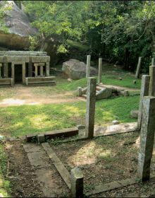 Book cover of Gardens of Sri Lanka: 2000 Years of Landscape Architecture Tradition. Published by Silvana.